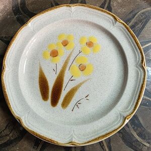 The Classic Hand Painted Stoneware Plate